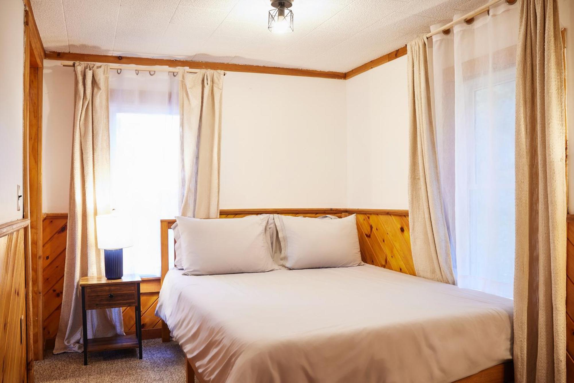 Cozy Cottage With Jacuzzi And Fire Pit And Reading Nook! Livingston Manor Εξωτερικό φωτογραφία
