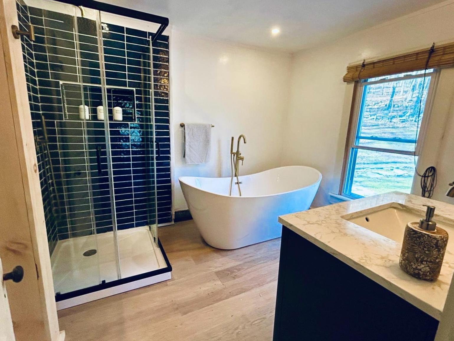 Cozy Cottage With Jacuzzi And Fire Pit And Reading Nook! Livingston Manor Εξωτερικό φωτογραφία